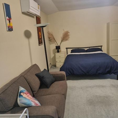 Garden Dreams Bungalow Blackburn Экстерьер фото